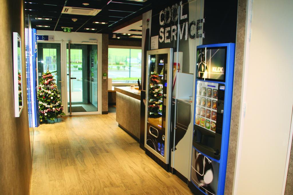 Ibis Budget Saint Pourcain Buitenkant foto